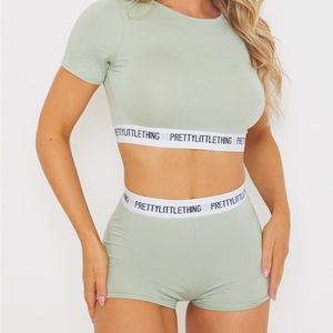 Pretty little things set